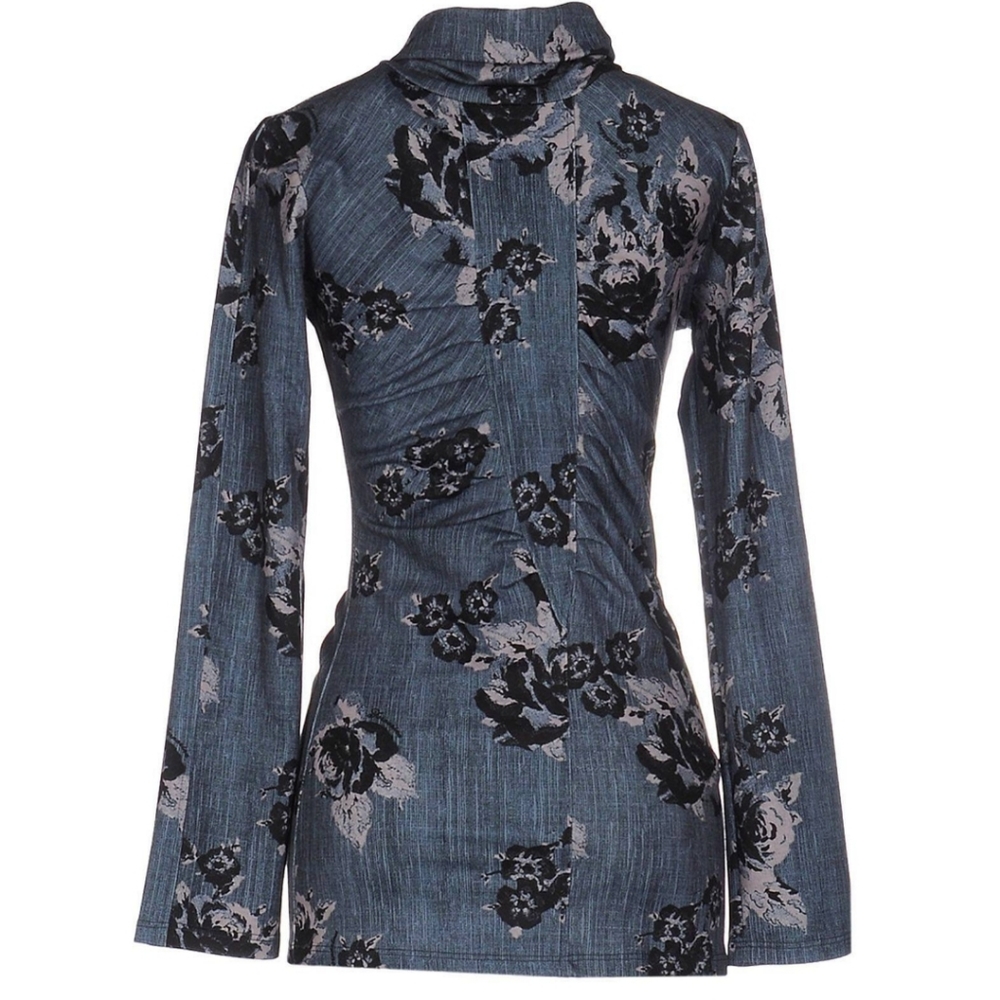 Fornarina sport turtle neck top